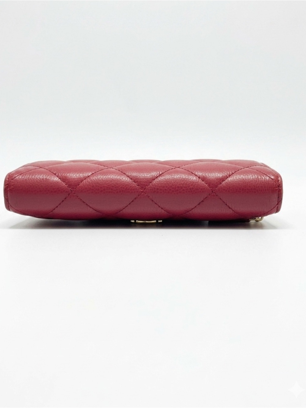 Kate Spade Gold Coast Lacey Quilted Red Leather Zip Around Wallet EUC - Picture 4 of 5